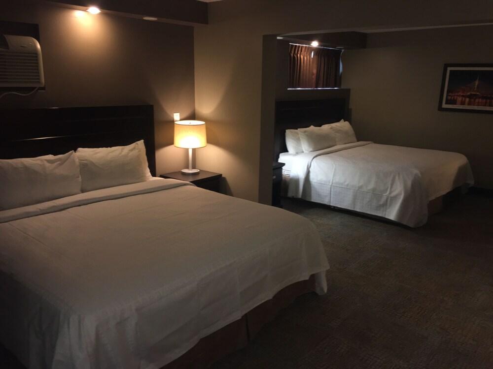 Express By Canad Inns Winnipeg Luaran gambar
