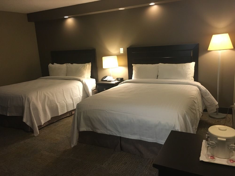 Express By Canad Inns Winnipeg Luaran gambar